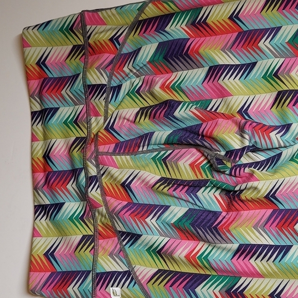 Fabletics Women's Lima Capri Multi Color Pants Size S - Picture 8 of 10